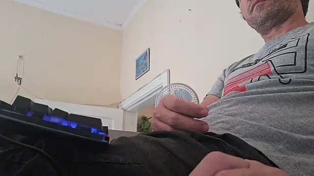 Sueliton2 online show from 04/02/26, 11:06