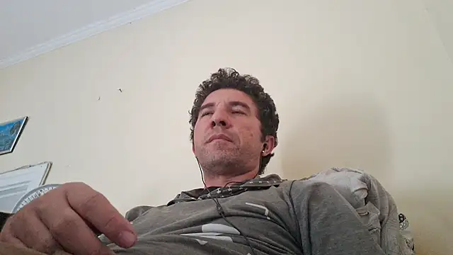 Sueliton2 online show from 04/10/26, 06:37