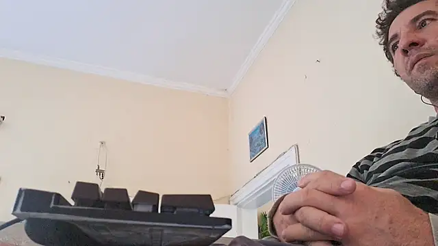 Sueliton2 online show from 04/12/26, 05:38