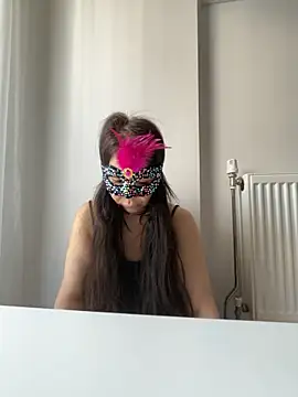 lilyums online show from 06/07/26, 01:05