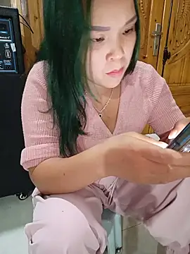 Snapshot of sena_baby chatting on 05/23/26, 11:53 sena baby online show from 05/23/26, 11:53