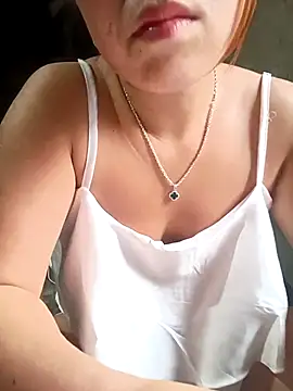 Snapshot of sena_baby chatting on 04/20/26, 11:39 sena baby online show from 04/20/26, 11:39