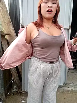 Snapshot of sena_baby chatting on 03/27/26, 12:52 sena baby online show from 03/27/26, 12:52