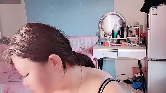 Snapshot of zhenzhen_bb chatting on 03/30/26, 05:53 zhenzhen bb online show from 03/30/26, 05:53