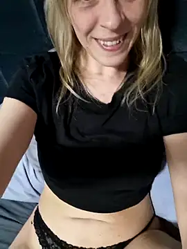 Foxyflame28 online show from 03/25/26, 07:35