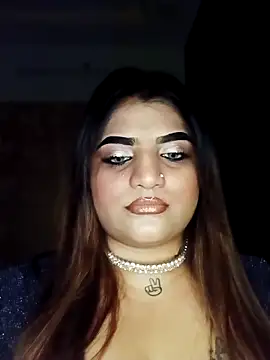 Snapshot of Sanaya_Gil chatting on 04/13/26, 05:39 Sanaya Gil online show from 04/13/26, 05:39