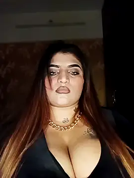 Snapshot of Sanaya_Gil chatting on 04/05/26, 04:13 Sanaya Gil online show from 04/05/26, 04:13