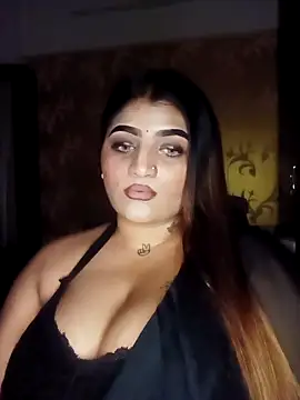 Snapshot of Sanaya_Gil chatting on 04/12/26, 05:27 Sanaya Gil online show from 04/12/26, 05:27