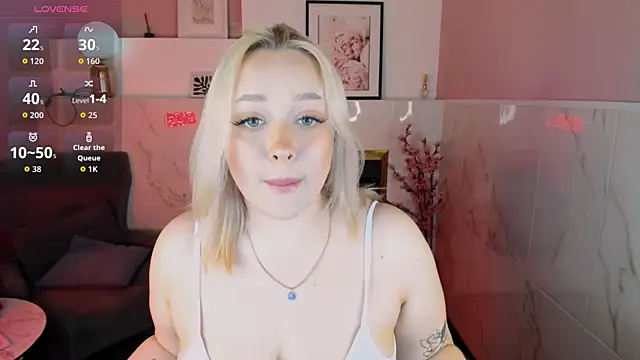 Snapshot of blondessa__ chatting on 04/12/26, 01:36 blondessa online show from 04/12/26, 01:36