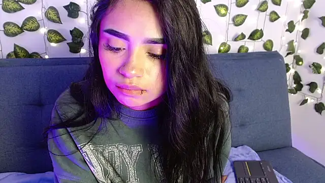 angie boo1 online show from 04/01/26, 11:34