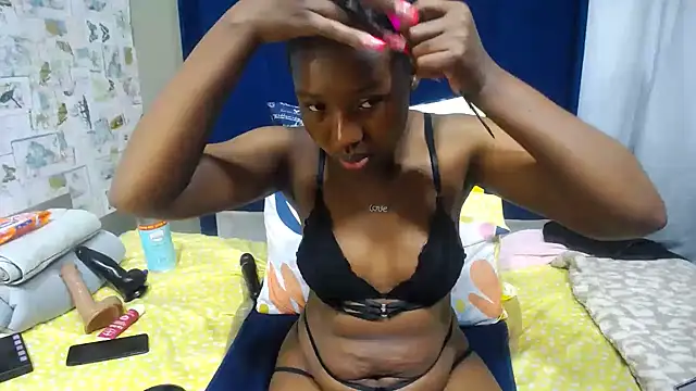 Candylips22 online show from 06/27/26, 07:47