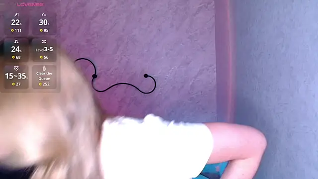 Snapshot of LulyDOLL chatting on 04/10/26, 06:53 LulyDOLL online show from 04/10/26, 06:53