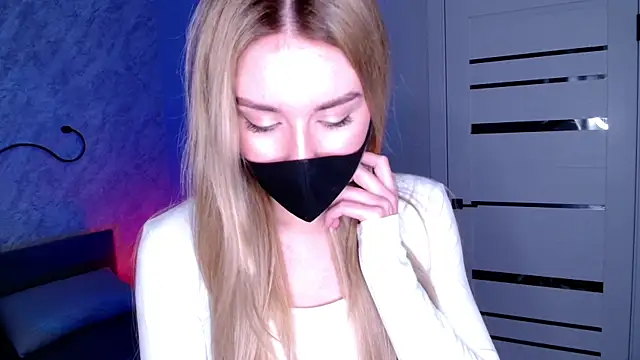 Snapshot of LulyDOLL chatting on 04/08/26, 06:26 LulyDOLL online show from 04/08/26, 06:26