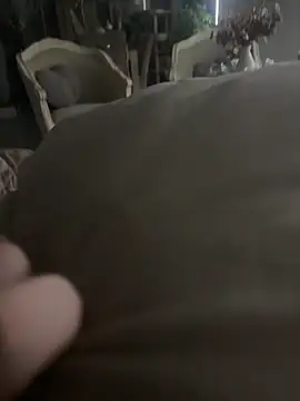 leowhitecock01 online show from 04/13/26, 07:07