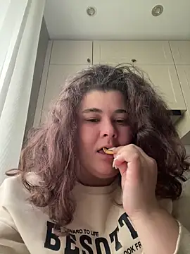 curly elise online show from 04/03/26, 01:39