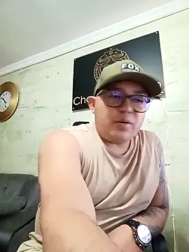 maximo daddy online show from 04/18/26, 03:25