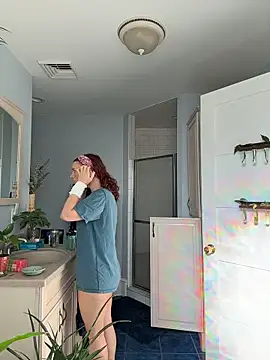 Snapshot of NataLee_vault chatting on 04/04/26, 01:28 NataLee vault online show from 04/04/26, 01:28