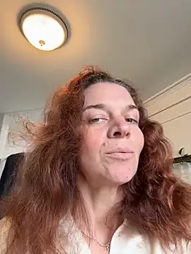 Snapshot of NataLee_vault chatting on 03/25/26, 04:28 NataLee vault online show from 03/25/26, 04:28