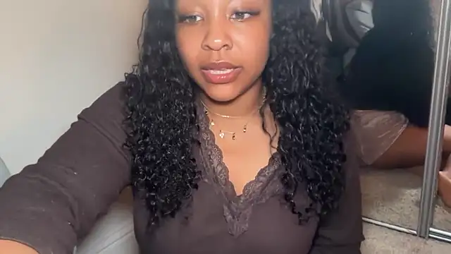 Yourmommysilk online show from 03/23/26, 05:18