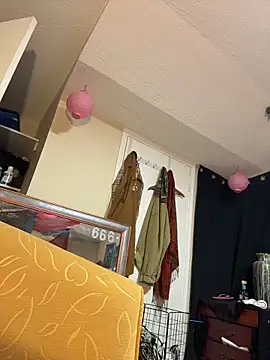 mango-kitty online show from 05/10/26, 05:00