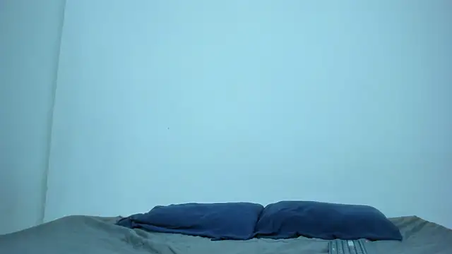 LatinsGuys2026 online show from 04/20/26, 11:24