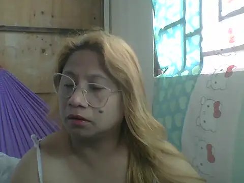 PinayChristine online show from 04/16/26, 01:50