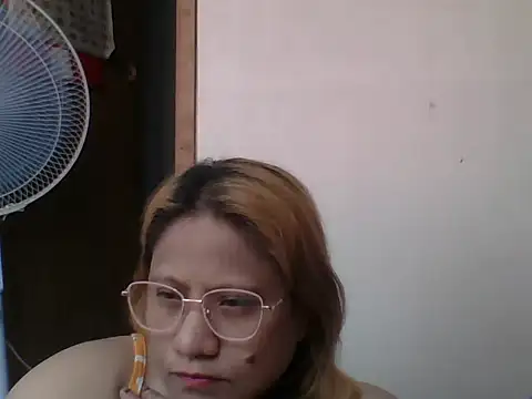 PinayChristine online show from 05/26/26, 06:00
