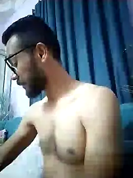 Alimohamed08 online show from 07/04/26, 08:57