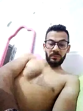Alimohamed08 online show from 05/06/26, 09:41