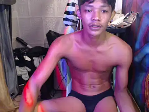 Snapshot of pinoy_lowey18 chatting on 06/03/26, 01:12 pinoy lowey18 online show from 06/03/26, 01:12