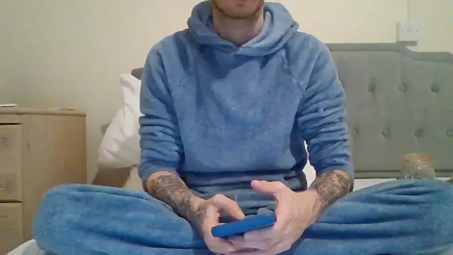 feetlovrr94 online show from 03/27/26, 09:05