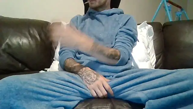 Snapshot of feetlovrr94 chatting on 05/23/26, 11:26 feetlovrr94 online show from 05/23/26, 11:26