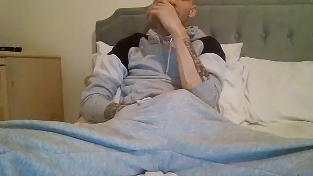 feetlovrr94 online show from 03/23/26, 03:12