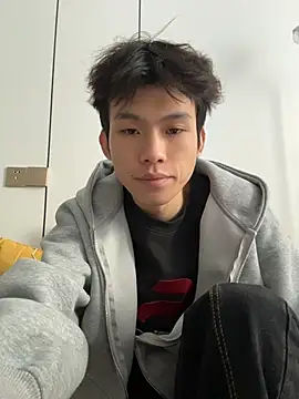zzzzppp3 online show from 05/09/26, 02:15