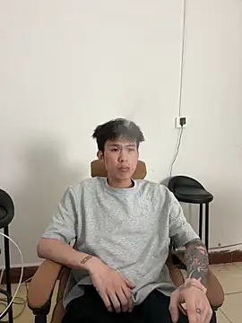 zzzzppp3 online show from 04/08/26, 02:02