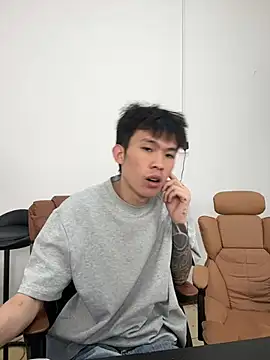 zzzzppp3 online show from 04/03/26, 01:56