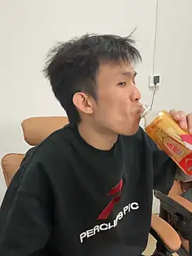 zzzzppp3 online show from 04/04/26, 03:13