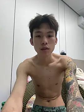 zzzzppp3 online show from 04/09/26, 03:41