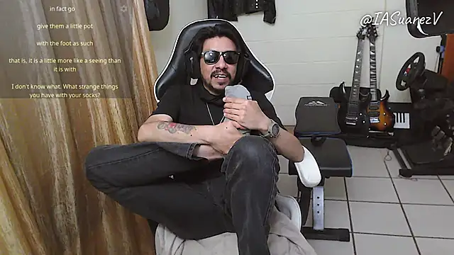 IASuarezV online show from 04/10/26, 07:48