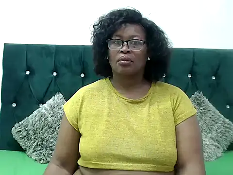 Curves2Devour online show from 04/02/26, 05:25