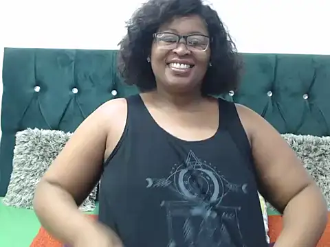 Curves2Devour online show from 04/13/26, 08:07