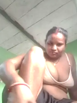 Shivani09900 online show from 06/16/26, 08:36