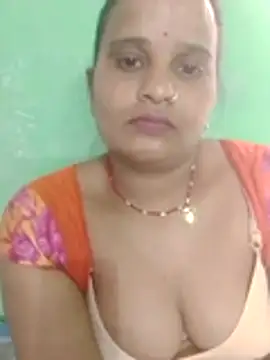 Shivani09900 online show from 05/25/26, 03:17