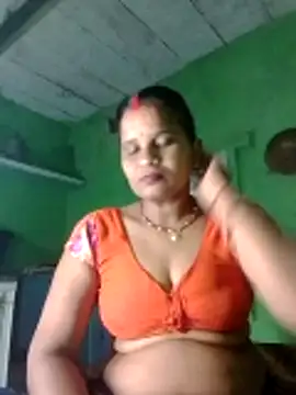 Shivani09900 online show from 06/12/26, 07:33