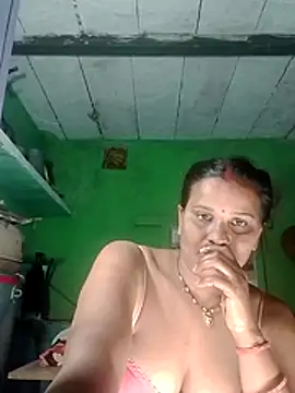 Shivani09900 online show from 07/10/26, 09:15