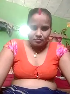 Shivani09900 online show from 05/26/26, 04:10