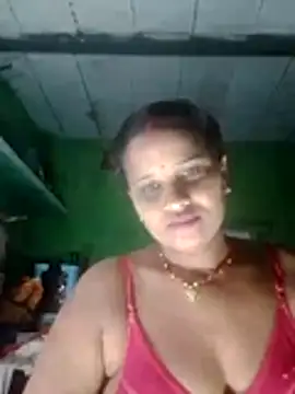 Shivani09900 online show from 07/04/26, 07:51