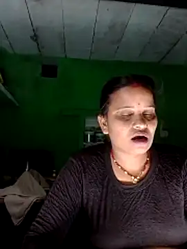 Shivani09900 online show from 06/15/26, 08:30