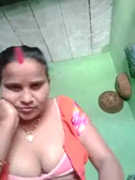 Shivani09900 online show from 06/02/26, 07:08