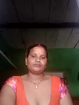 Shivani09900 online show from 07/04/26, 05:03